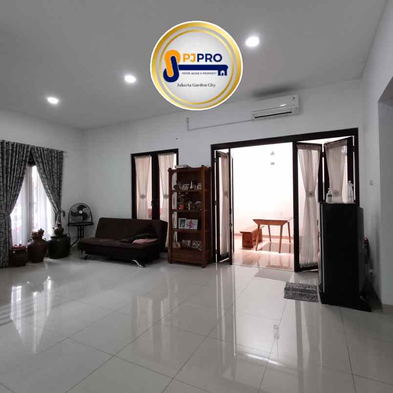 dijual rumah harapan indah cluster