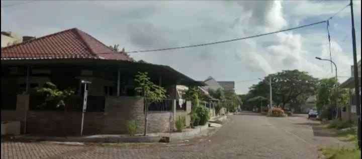 dijual rumah hook 1 5 lantai di manyar tirtoyoso