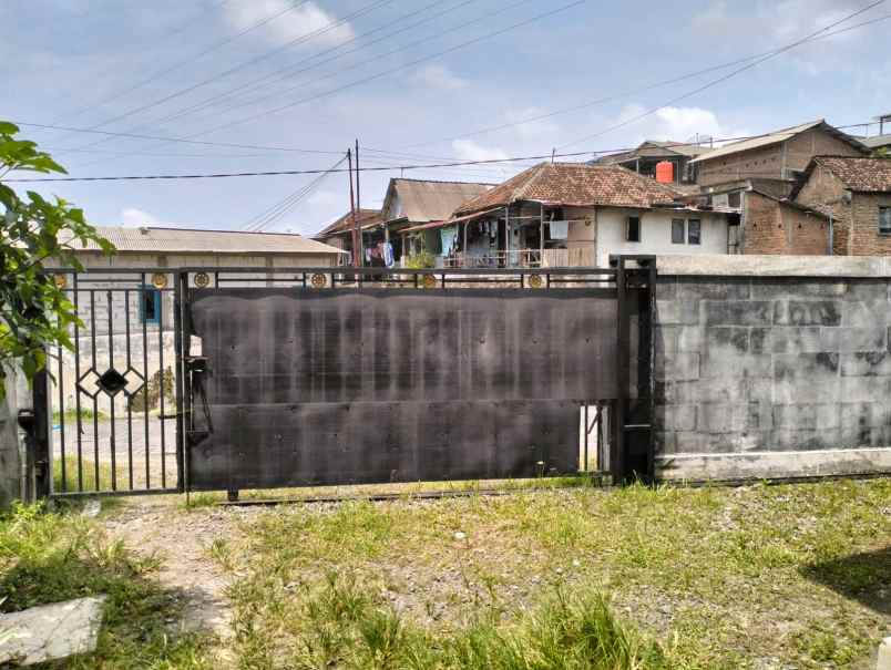 dijual rumah hook dekat kawasan industri semarang