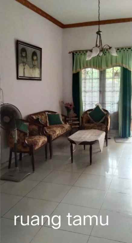 dijual rumah hunian lokasi ciledug