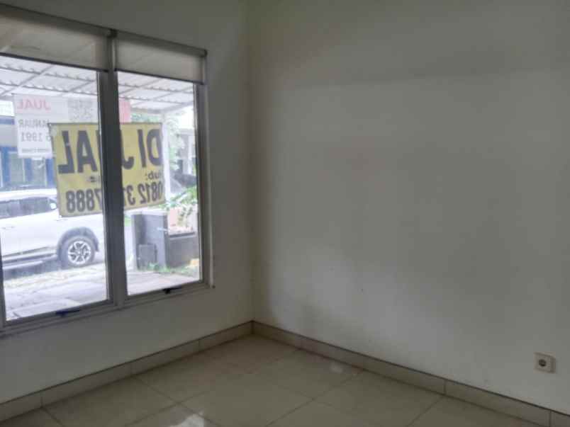 dijual rumah imperial golf