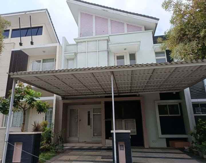 dijual rumah imperial golf