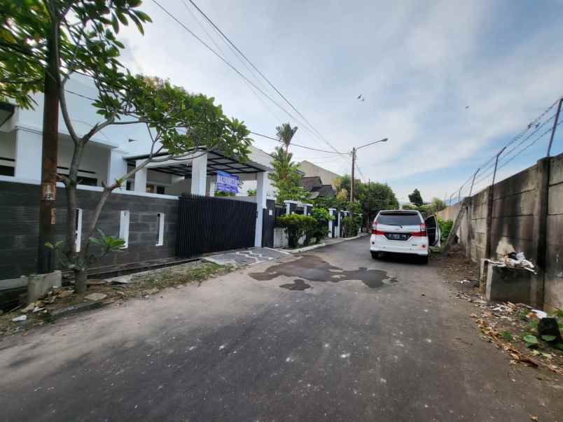 dijual rumah istana kawaluyaan bandung