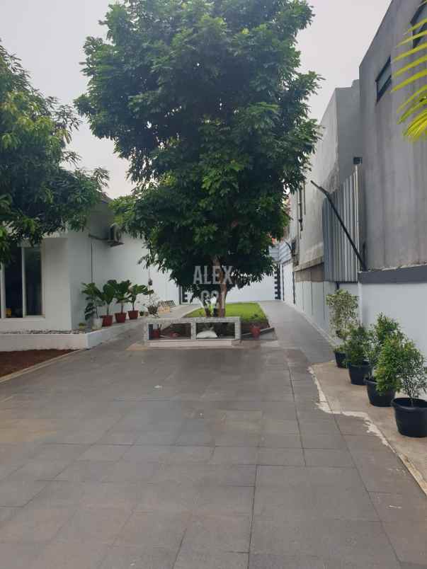 dijual rumah jagakarsa