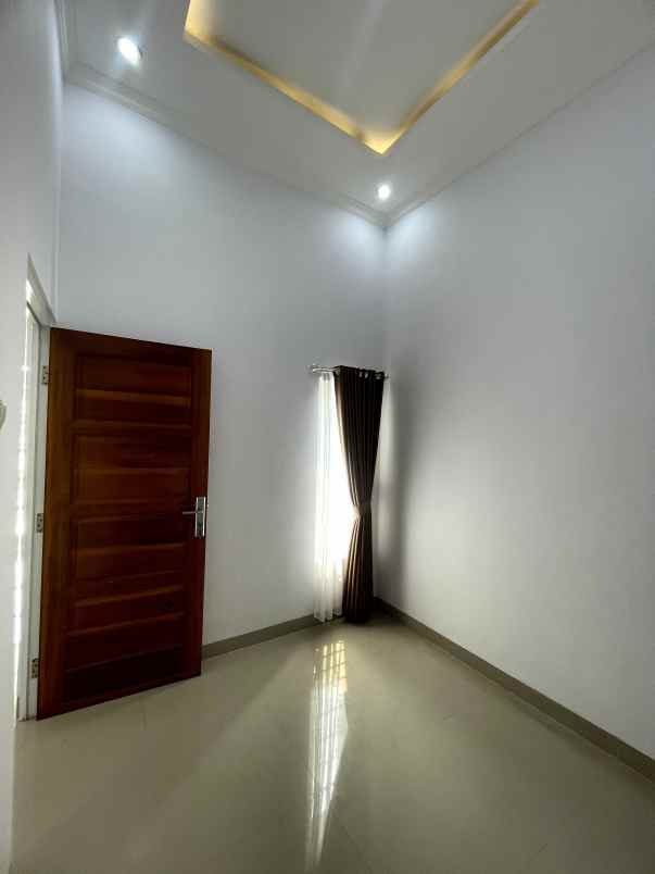 dijual rumah jalan alternatif kota