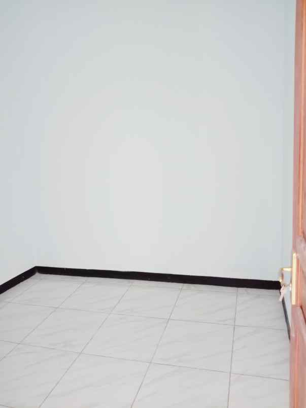 dijual rumah jalan bojongwaru