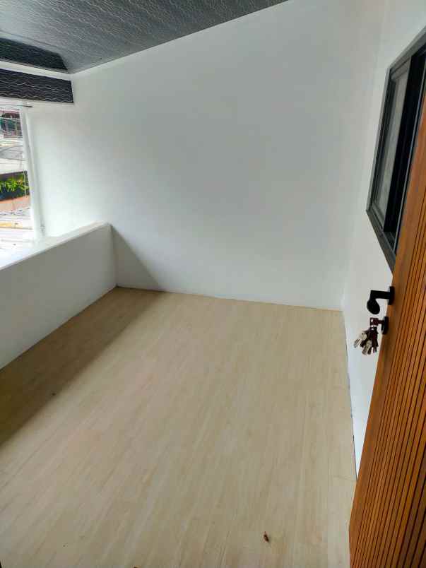 dijual rumah jalan chery komplek pu