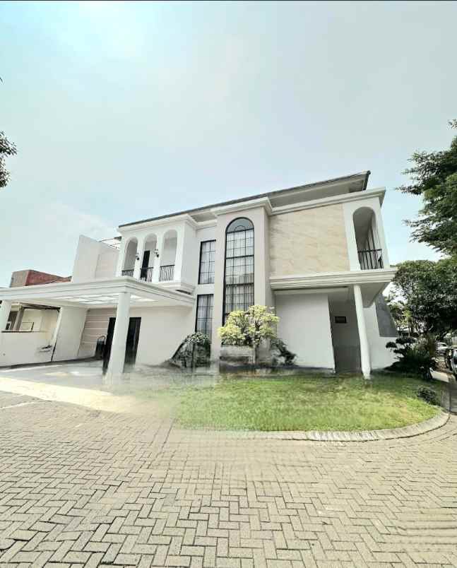 dijual rumah jalan citraland utama