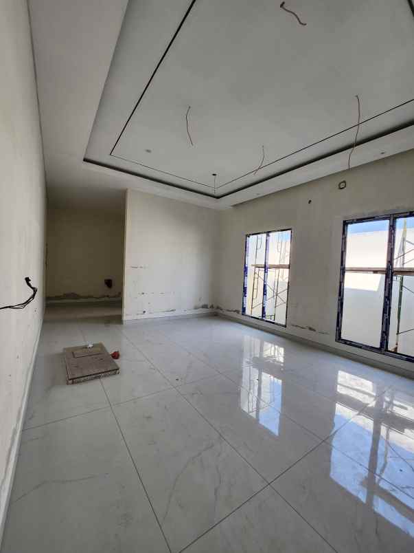 dijual rumah jalan fullerton place