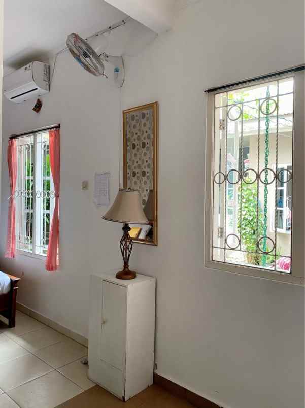 dijual rumah jalan goa gong