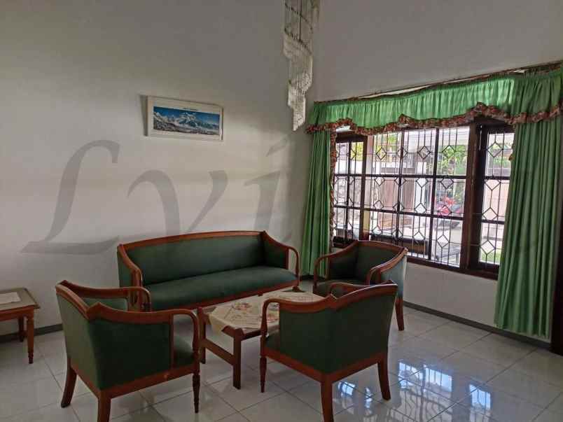 dijual rumah jalan jayagiri