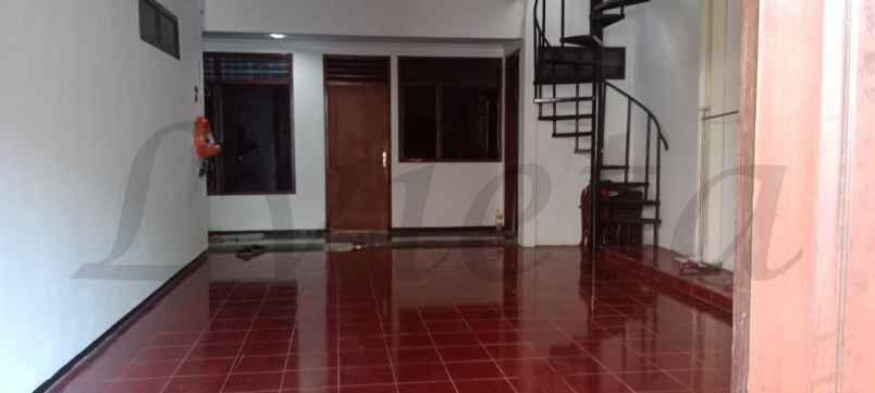 dijual rumah jalan jayagiri