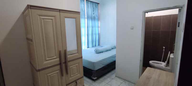 dijual rumah jalan jupiter margahayu