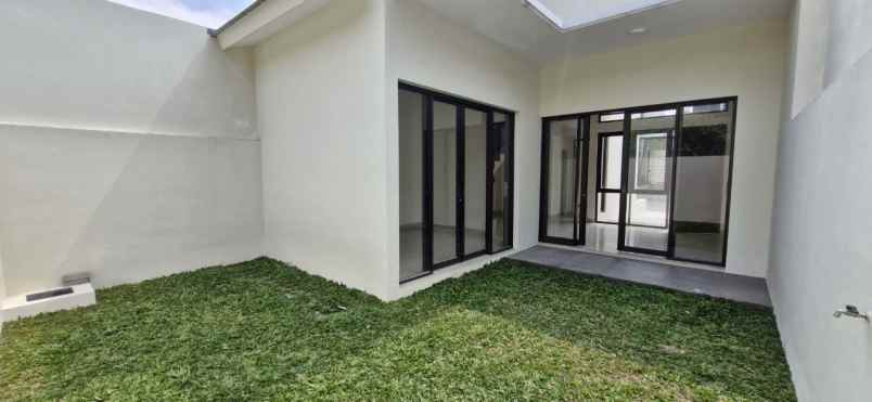 dijual rumah jalan kaliurang km 12