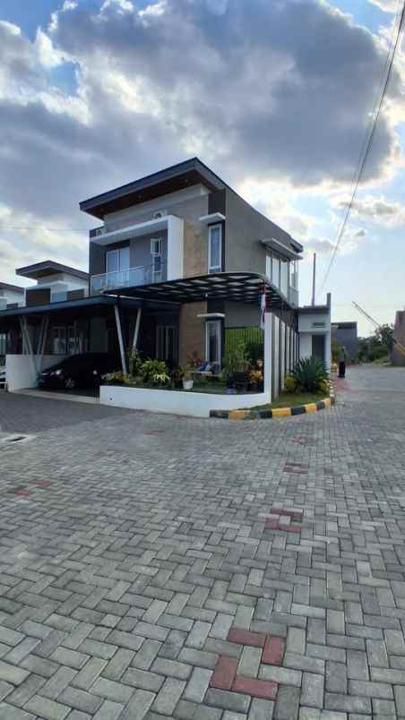 dijual rumah jalan kaliurang sukoharjo