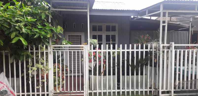 dijual rumah jalan perkebunan