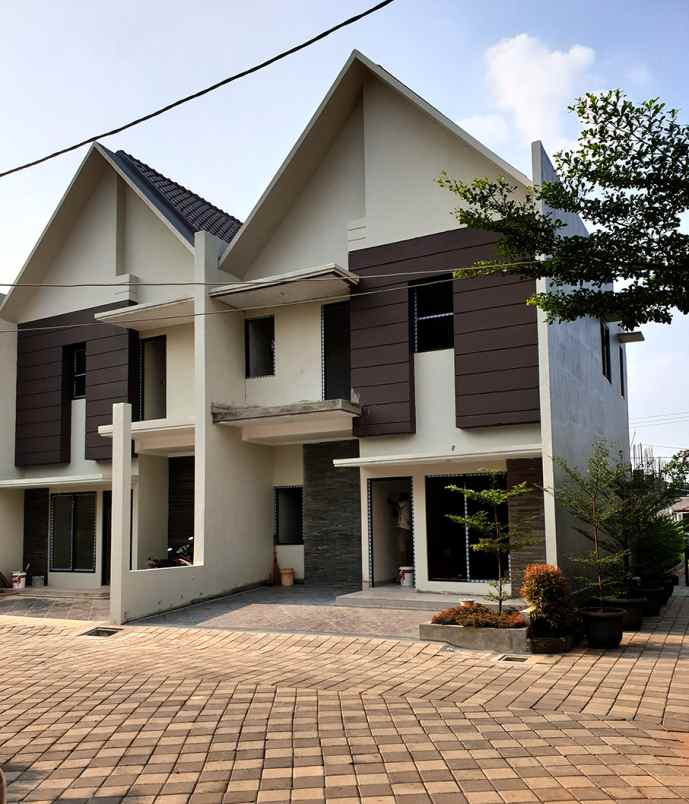 dijual rumah jalan radar auri cimanggis