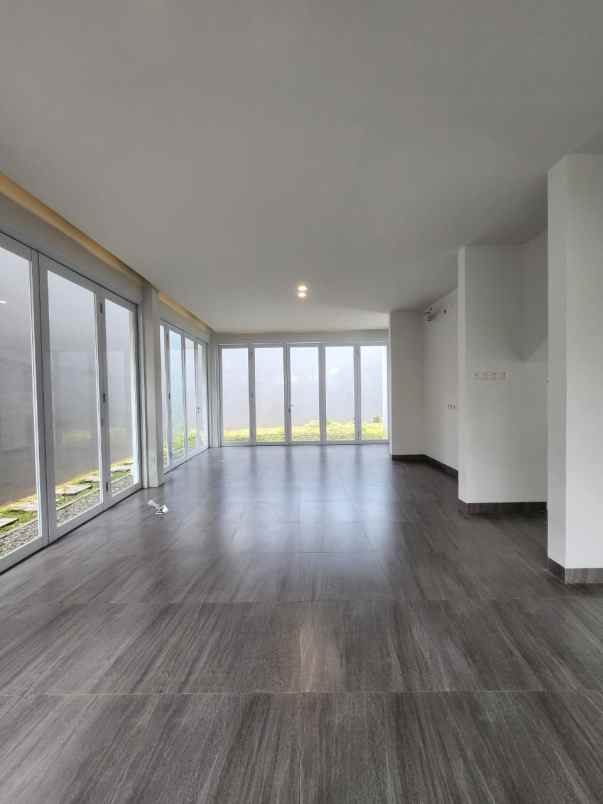 dijual rumah jalan raya lebak bulus