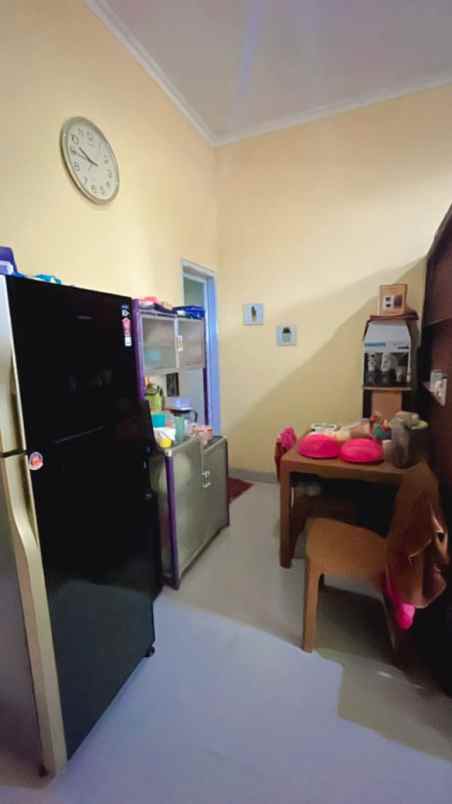 dijual rumah jalan raya meruyung limo