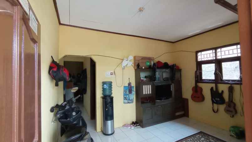 dijual rumah jalan raya parung