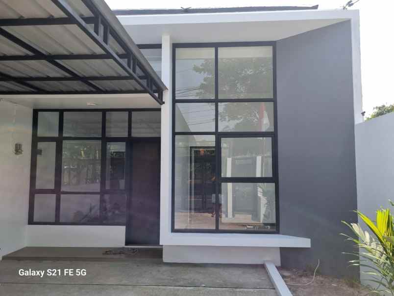 dijual rumah jalan raya pinang gaplek