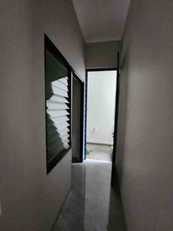 dijual rumah jalan taman internasional