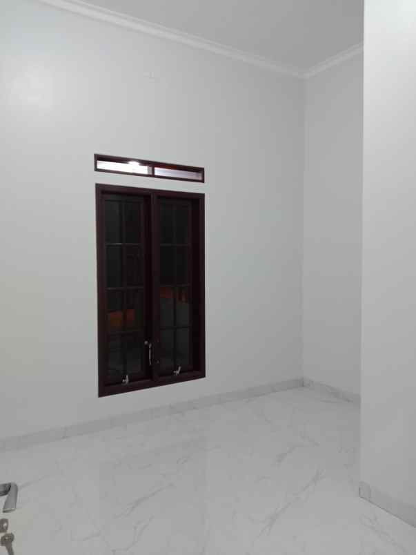 dijual rumah jalan urip sumoharjo