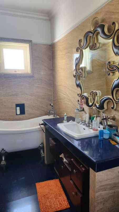 dijual rumah jalan wisata bukit mas