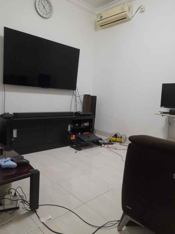 dijual rumah janur elok kelapa gading
