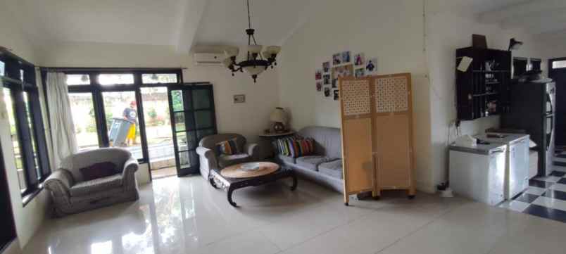 dijual rumah jk175