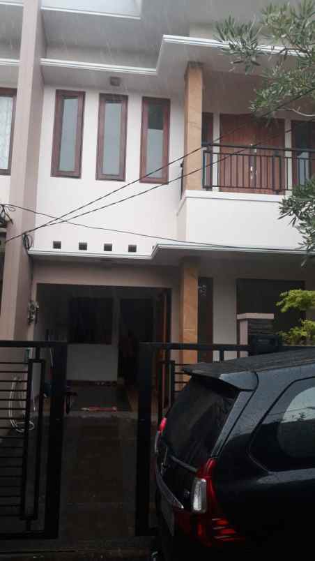 dijual rumah jk176