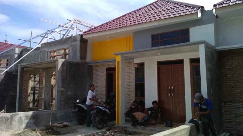 dijual rumah jl abadi ringroad sunggal