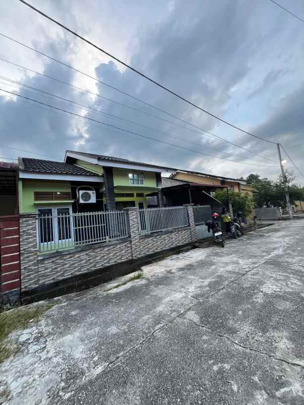 dijual rumah jl air dingin