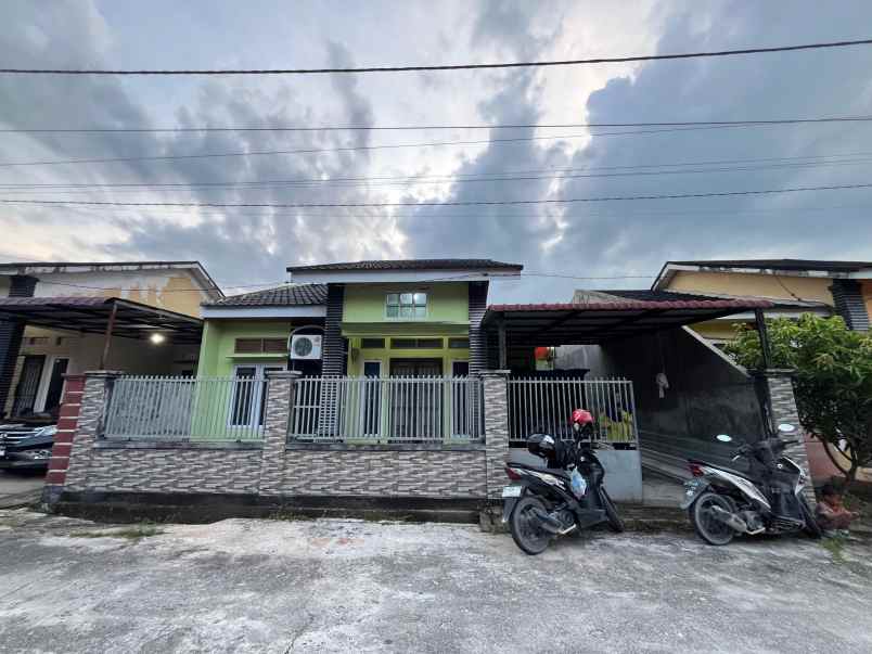 dijual rumah jl air dingin