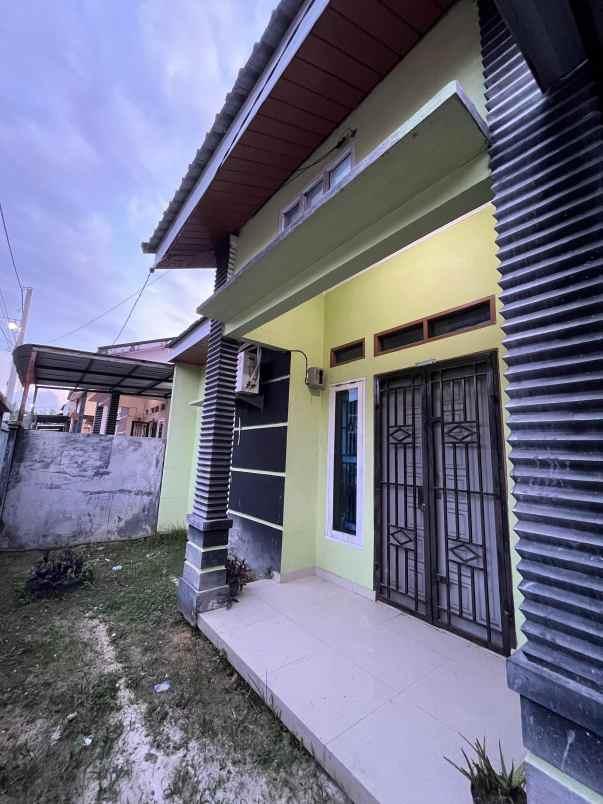 dijual rumah jl air dingin