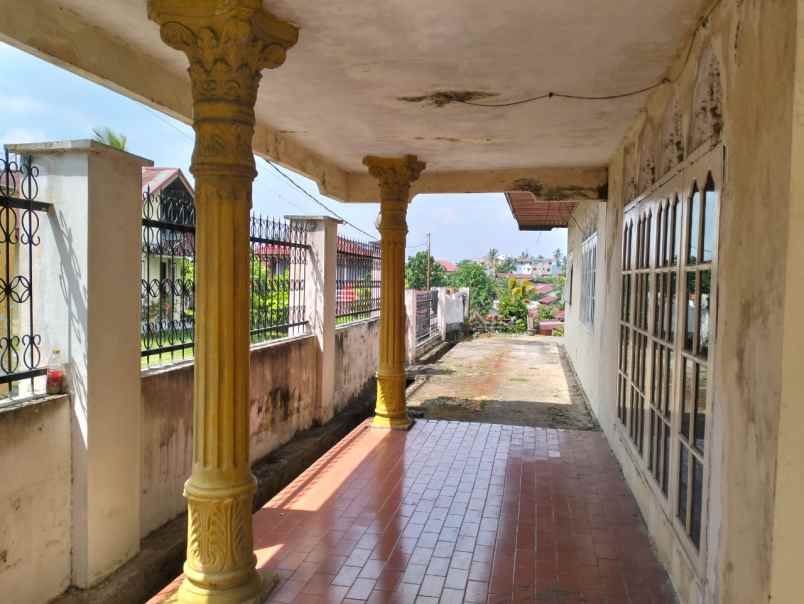 dijual rumah jl bambu kuning