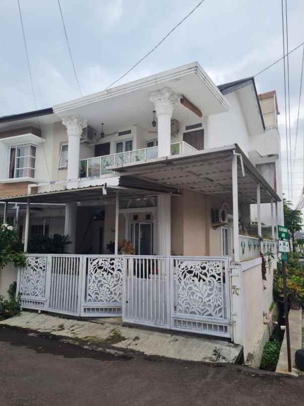 dijual rumah jl batu indah