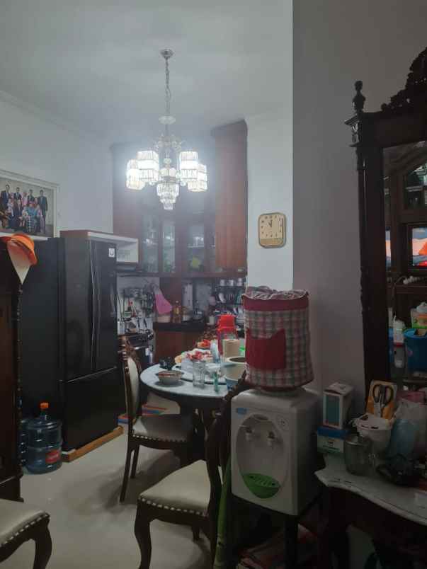 dijual rumah jl batu indah