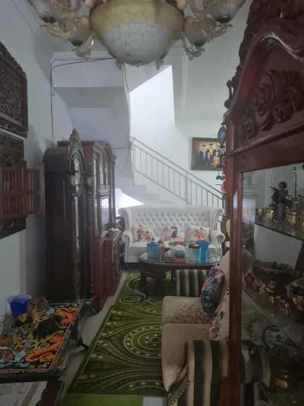 dijual rumah jl batu indah