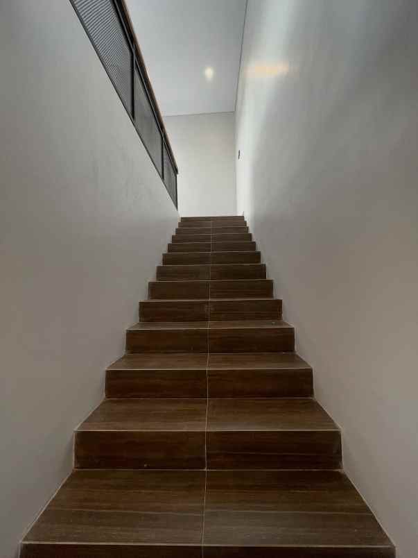 dijual rumah jl besi jangkang klidon