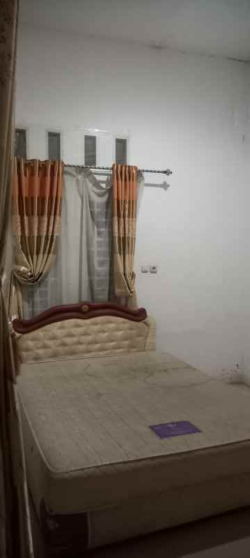 dijual rumah jl bina widya hr subrantas
