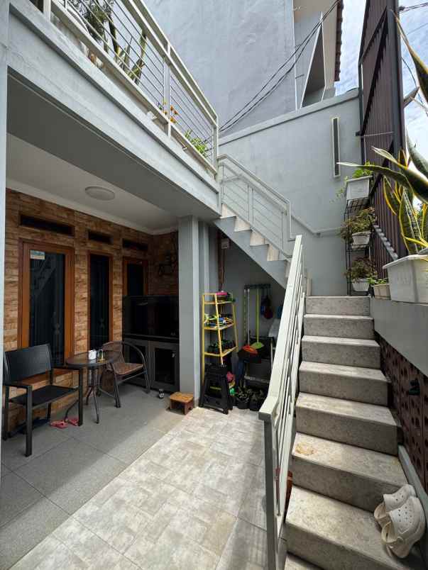 dijual rumah jl bintara kecamatan