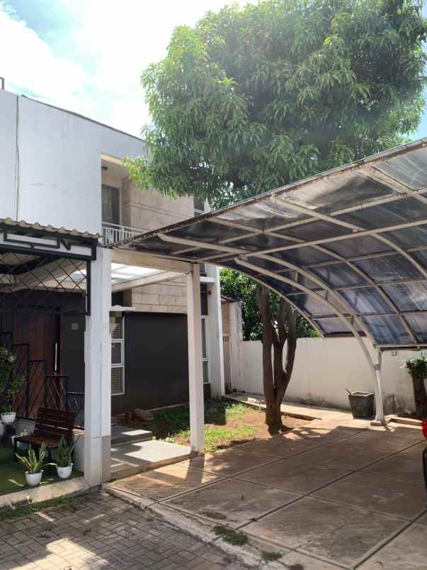 dijual rumah jl caman raya utara