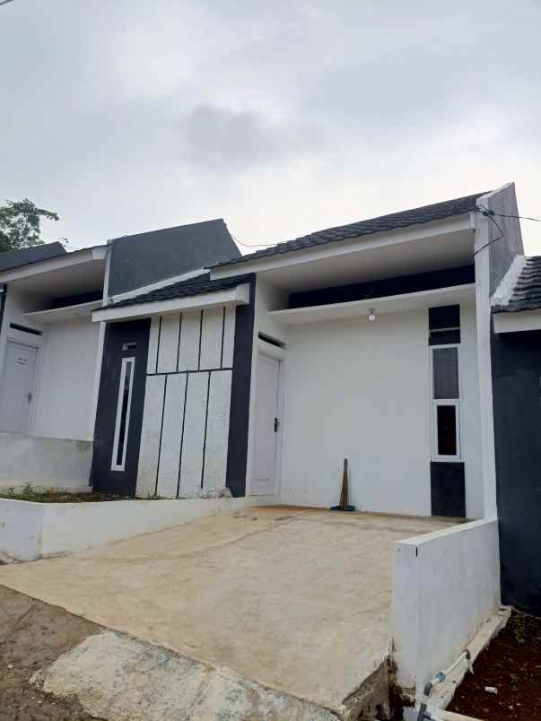 dijual rumah jl cikalapa desa ciptaharja