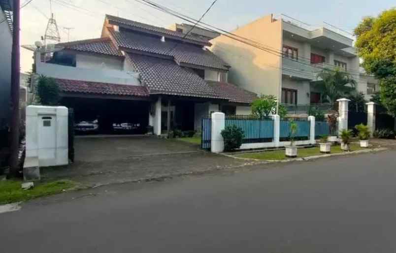 dijual rumah jl cikatomas rawa barat