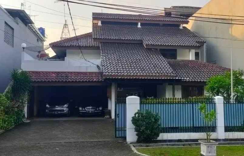 dijual rumah jl cikatomas rawa barat