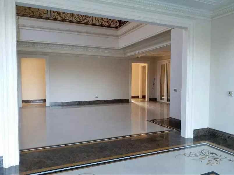 dijual rumah jl delta golf