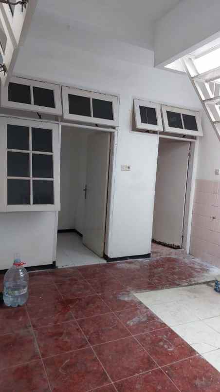 dijual rumah jl dharmahusadaindah utara