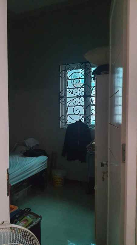 dijual rumah jl gading raya pondok