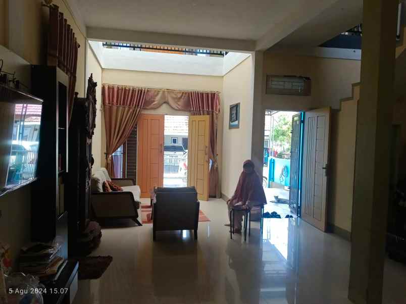 dijual rumah jl garuda sakti km 3